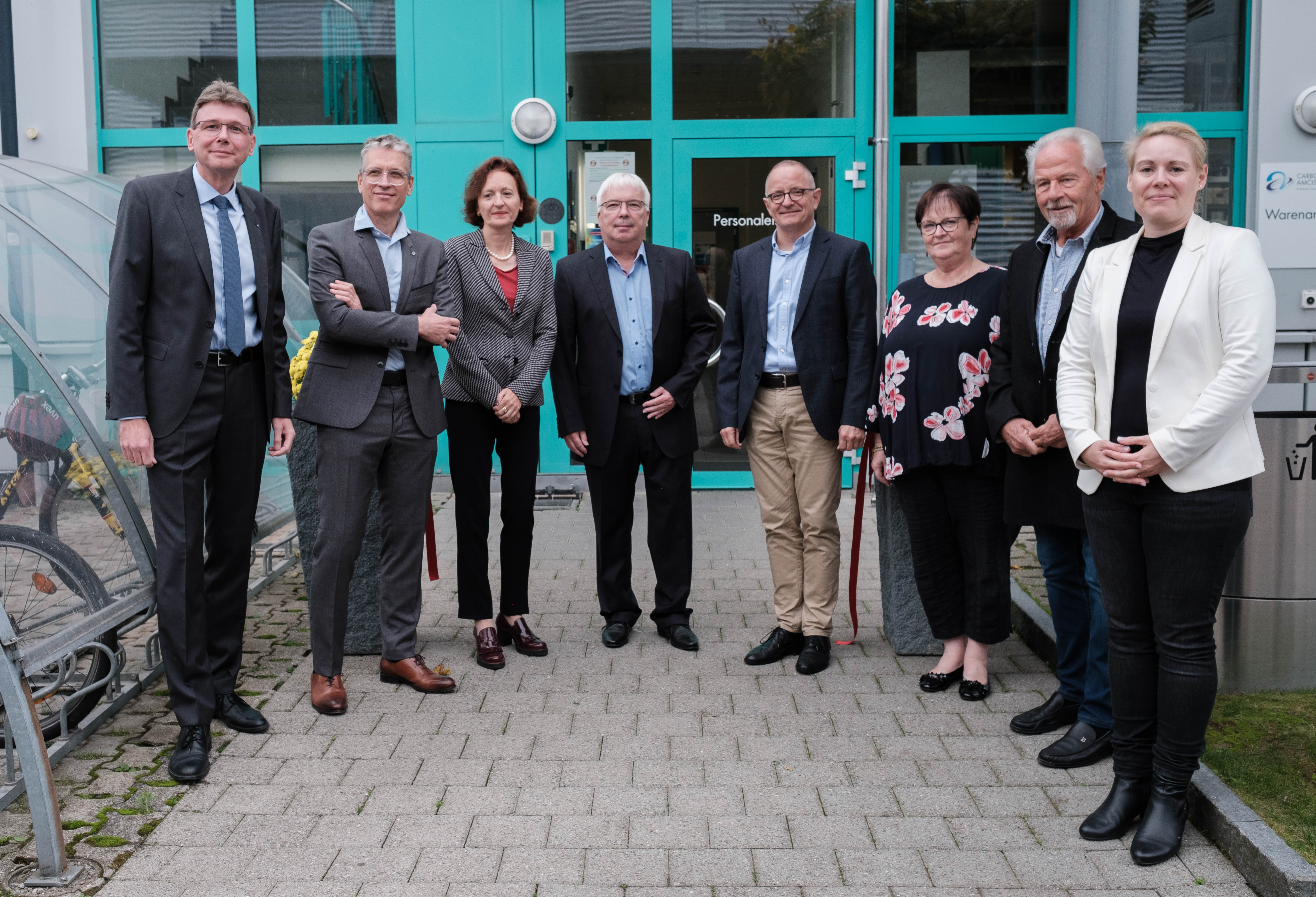 Regierungsrat Dieter Egli visits CARBOGEN AMCIS in Hunzenschwil
